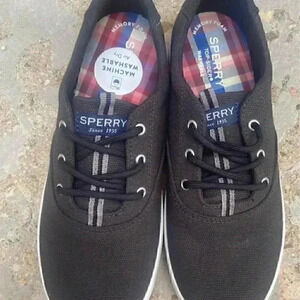 Boys Sperrys NEW-Boys 4.5